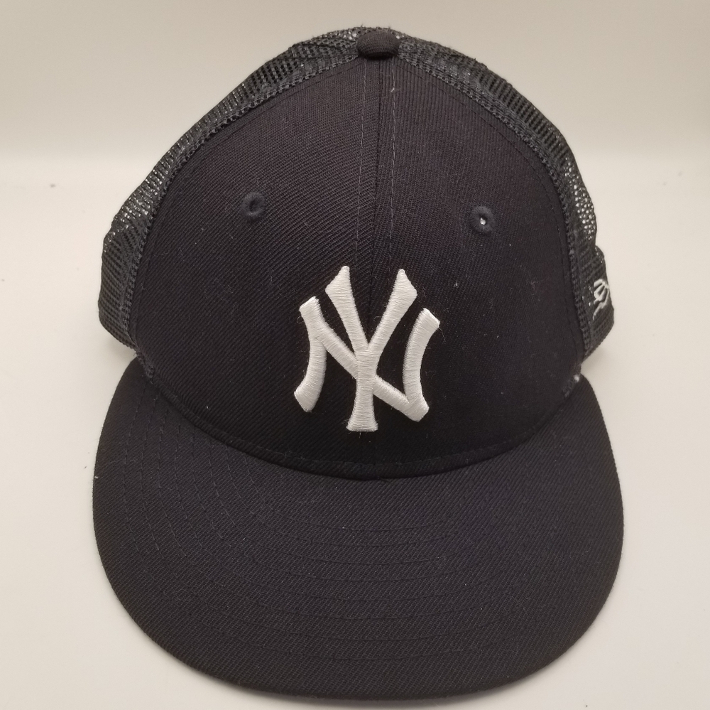 New Era New York Yankees On-Field Mesh Back 59FIFTY Fitted Cap Size 7 1/4 - Picture 2 of 7